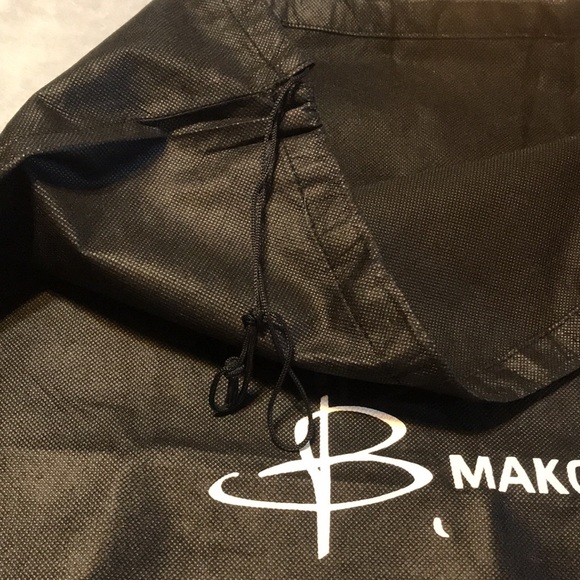 B. Makowsky Black/White Purse Dust Bag Cover - Picture 3 of 3